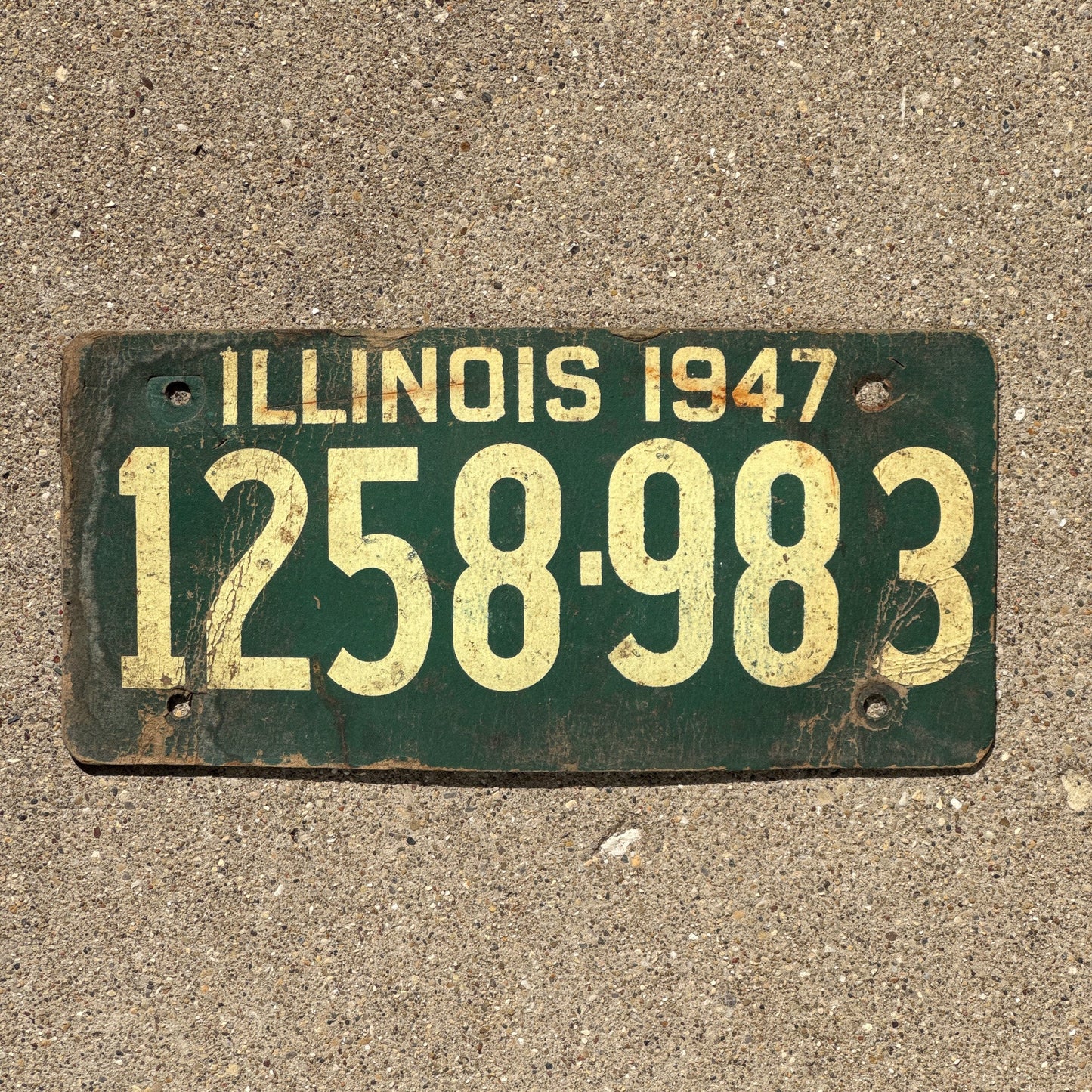 Photo of a 1947 Illinois Fiber Board Soy License Plate Auto Tag Garage Decor Vintage 1258 983