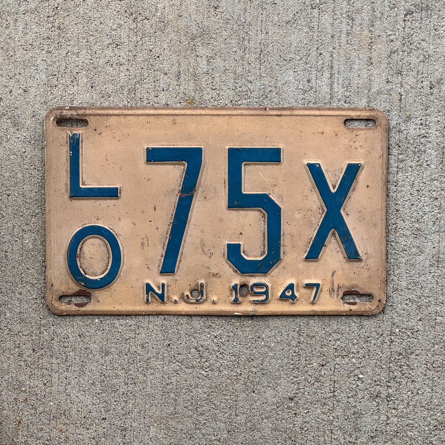 Photo of a 1947 New Jersey License Plate Auto Tag Garage Decor Vintage LO 75 X