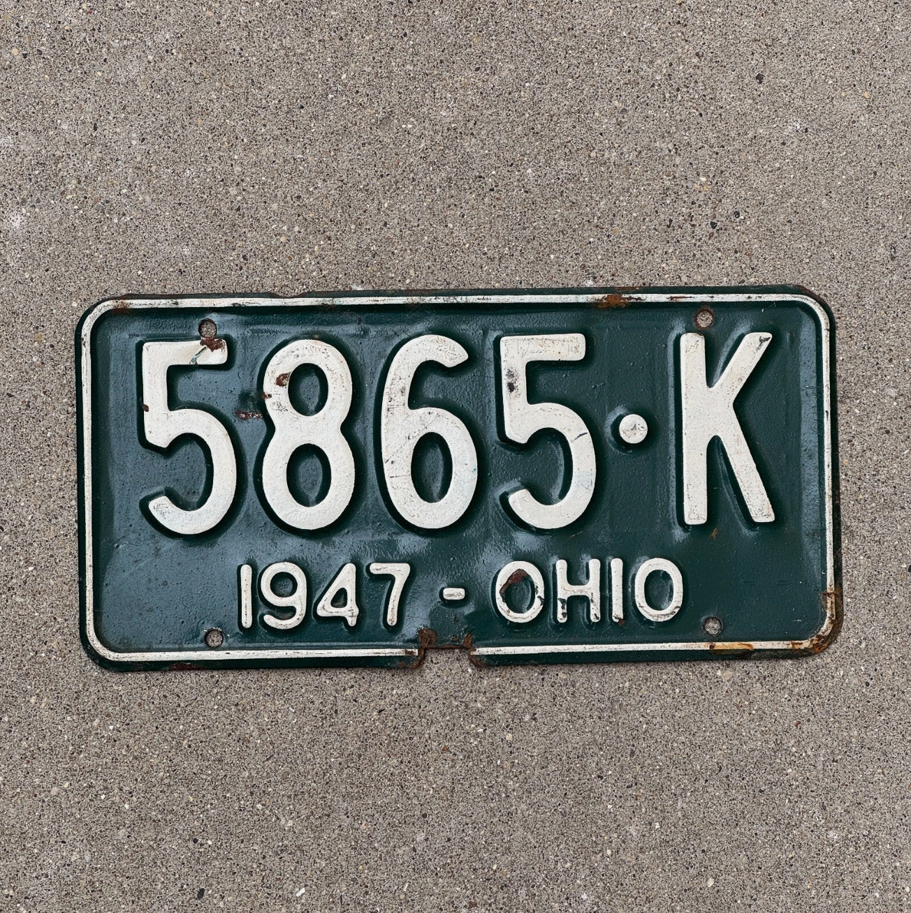 Photo of a 1947 Ohio License Plate Auto Tag Garage Decor Vintage 5865 K