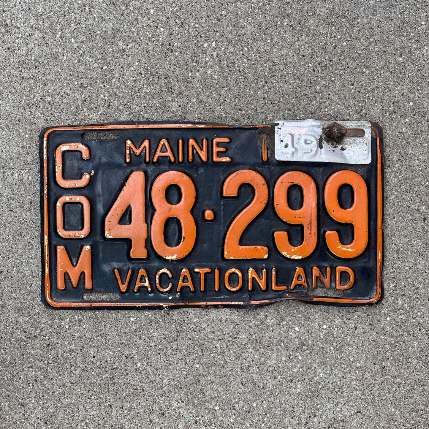 Photo of a 1948 Maine TRUCK License Plate Auto Tag Garage Decor Vintage 48 299