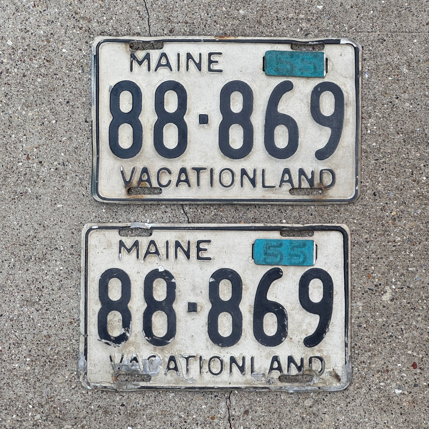 Photo of a 1950 1955 Maine TRUCK License Plate Auto Tag Garage Decor Vintage X 8135