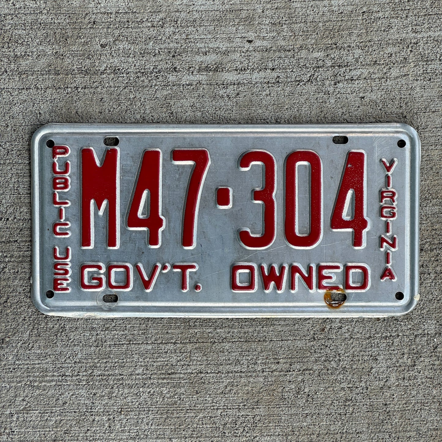 Photo of a 1950 1966 Virginia Public Use License Plate Auto Tag Garage Decor M 47 304