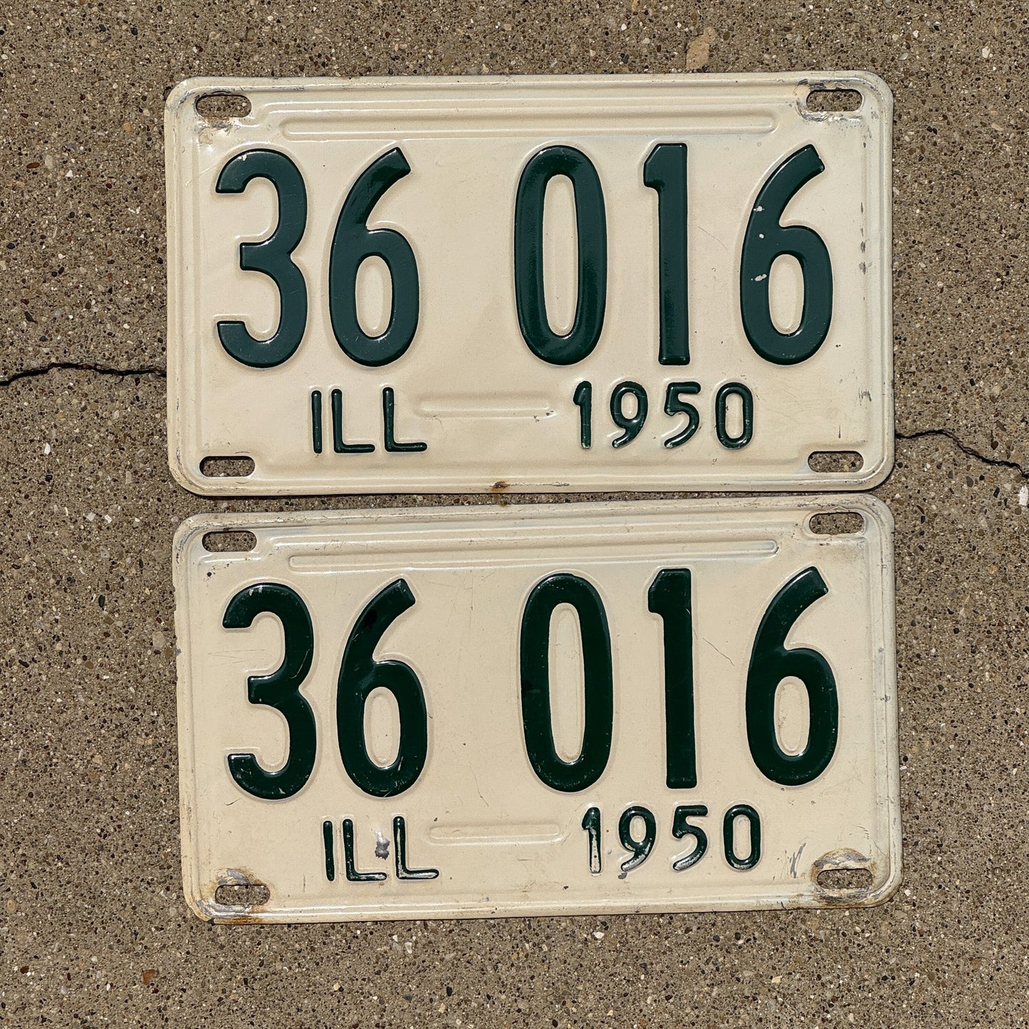 Photo of a 1950 Illinois License Plate Pair Auto Tag Garage Decor Vintage 36 016