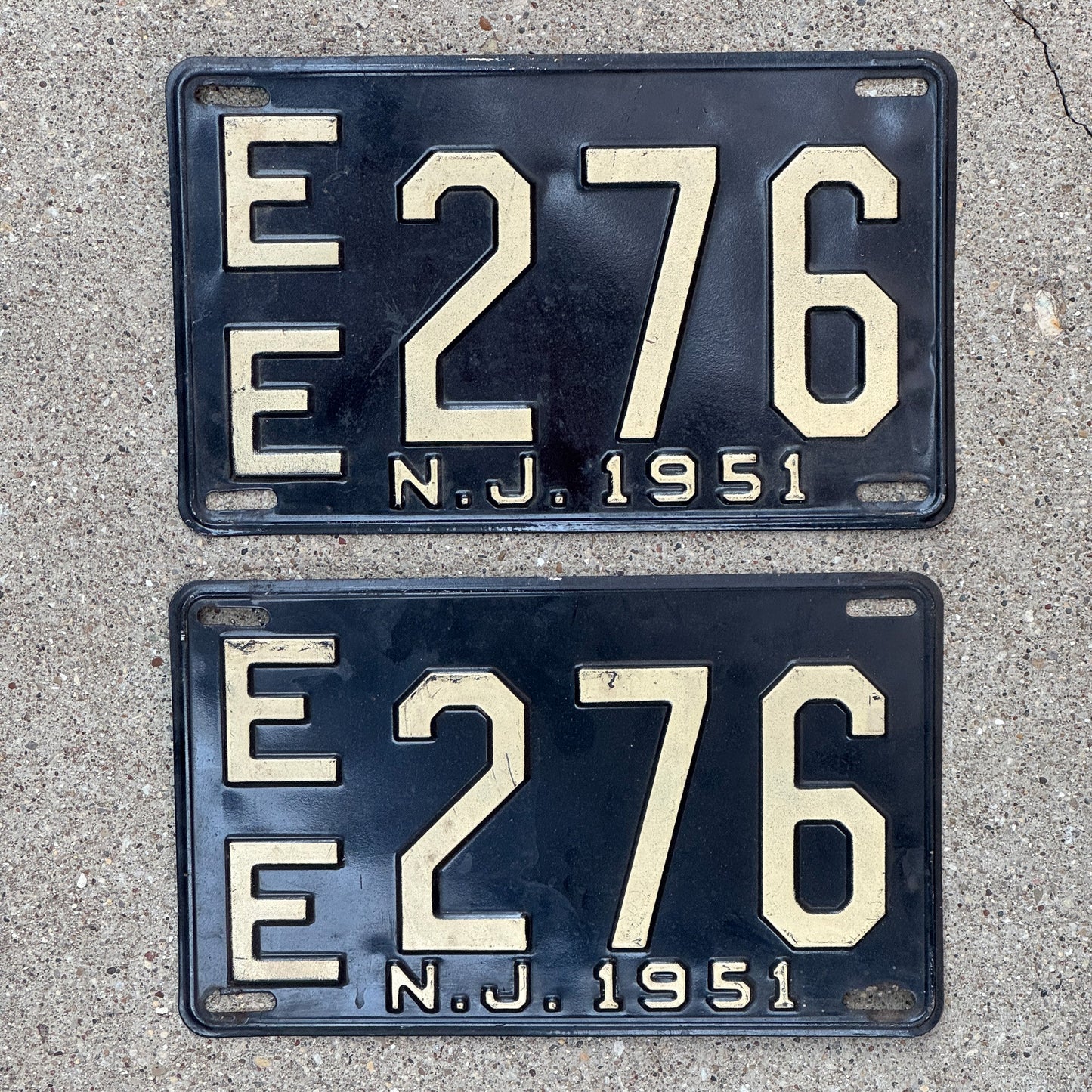 Photo of a 1951 New Jersey License Plate Pair Auto Tag Garage Decor Vintage EE 276
