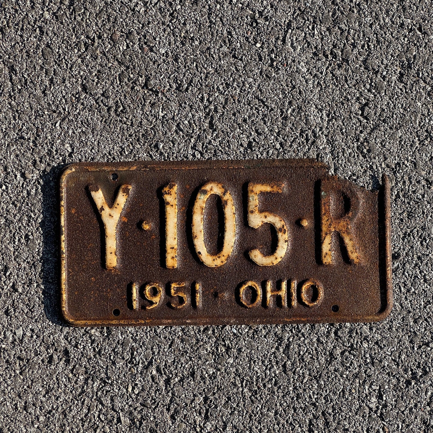 Photo of a 1951 Ohio License Plate Auto Tag Garage Decor Vintage Y 105 R
