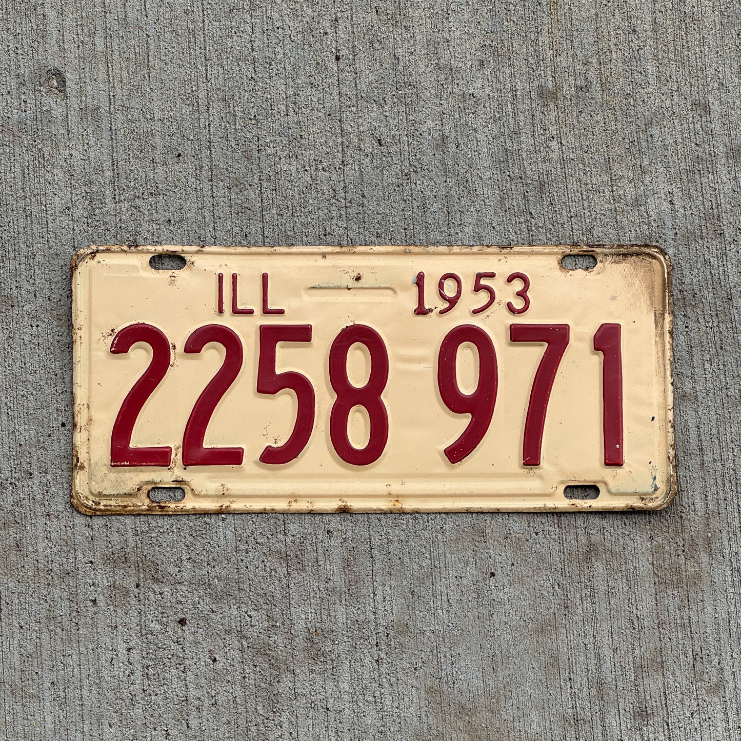 Photo of a 1953 Illinois License Plate Auto Tag Garage Decor Vintage 2 258 971 with original patina