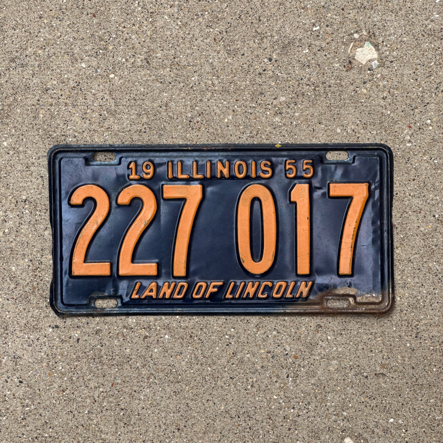 Photo of a 1955 Illinois License Plate Auto Tag Garage Decor Vintage 227 017