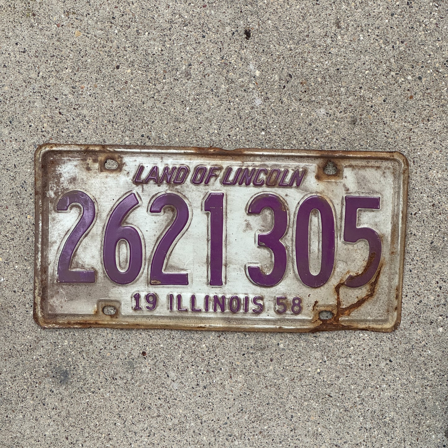 Photo of a 1958 Illinois License Plate Auto Tag Garage Decor Vintage 2 621 305 with original patina