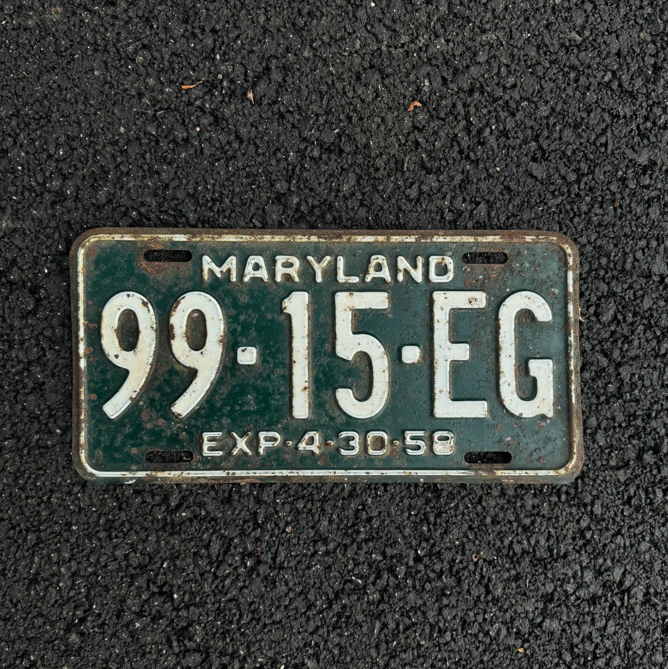 Photo of a 1958 Maryland Truck License Plate Auto Tag 2 Garage Decor Green White 9915 EG