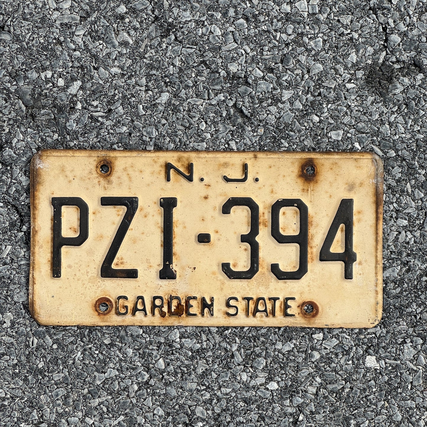 Photo of a 1959 New Jersey License Plate Auto Tag 1 Garage Decor PZI 394