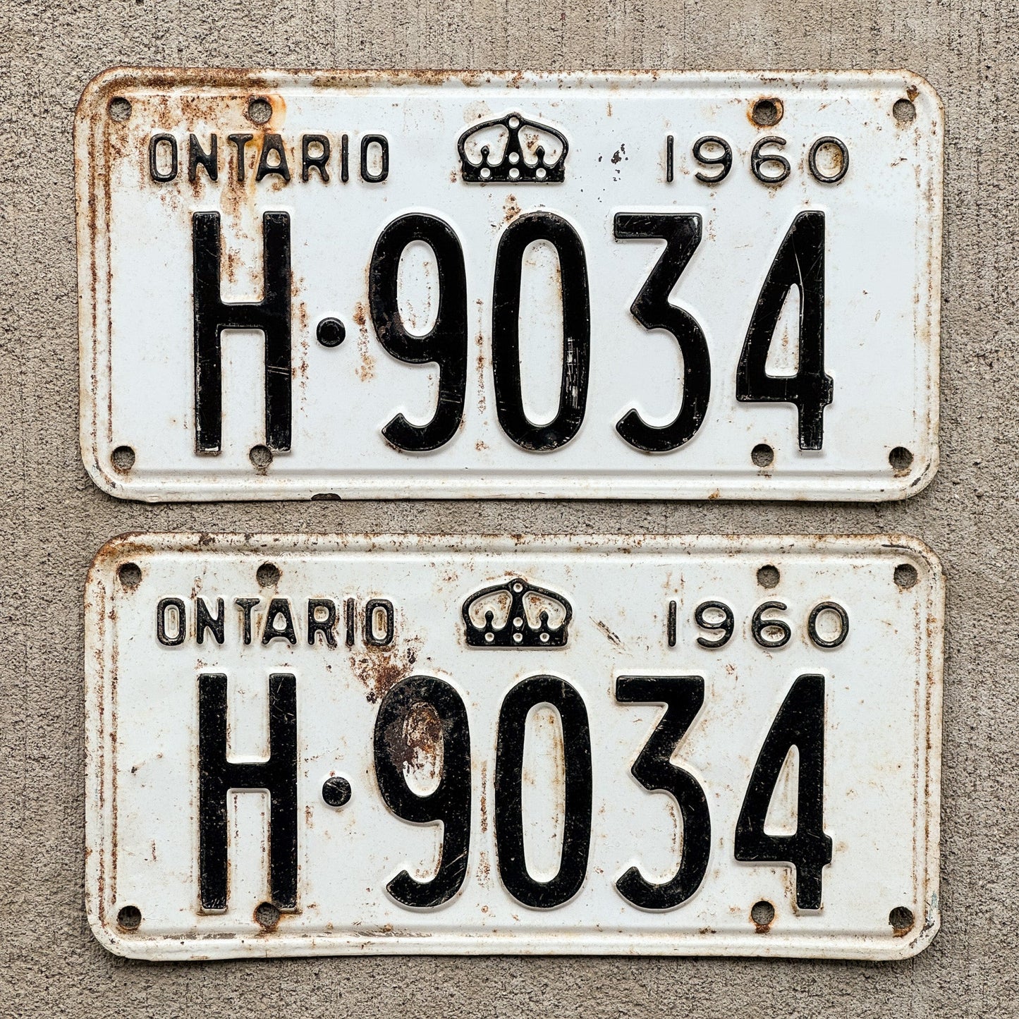 1960 Ontario License Plate Pair Auto Tag H9034