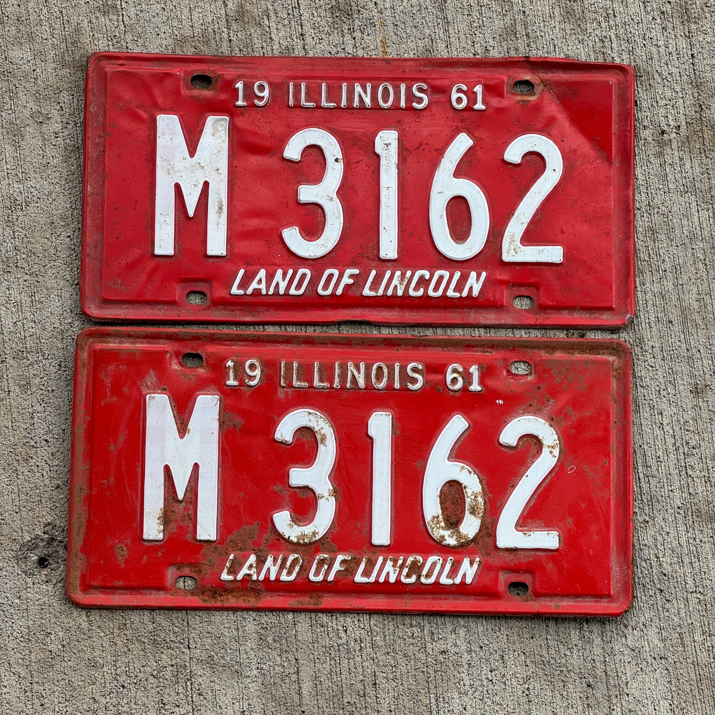 Photo of a 1961 Illinois Municipal License Plate Pair Auto Tag Garage Decor Vintage M 3162 with original patina