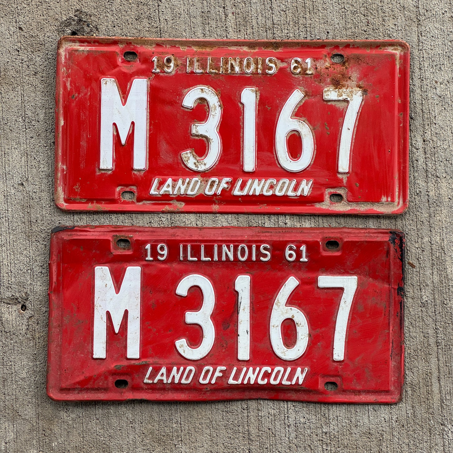 Photo of a 1961 Illinois Municipal License Plate Pair Auto Tag Garage Decor Vintage M 3167 with original patina