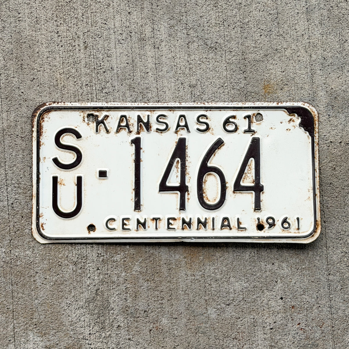 Photo of a 1961 Kansas License Plate Auto Tag Garage Decor Vintage SU 1464 with original patina