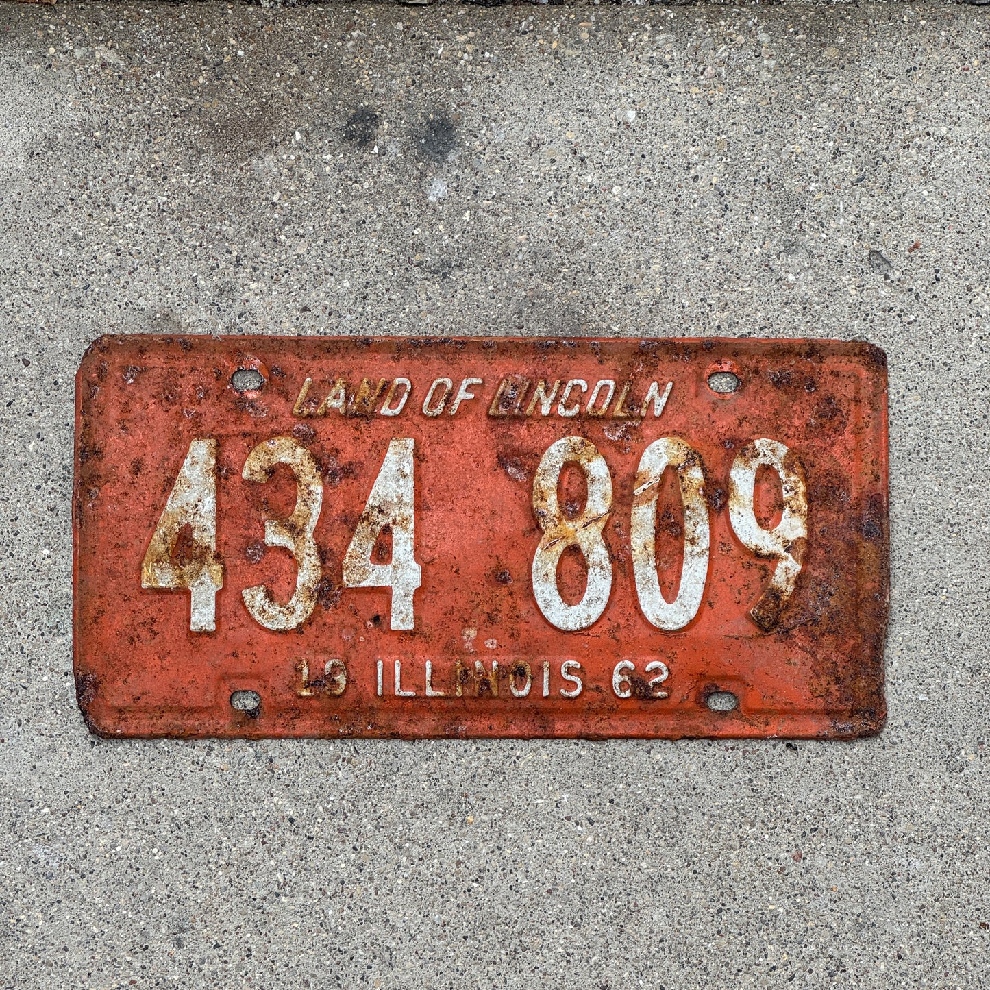 Photo of a 1962 Illinois License Plate Auto Tag Garage Decor Vintage 434 809 with original patina