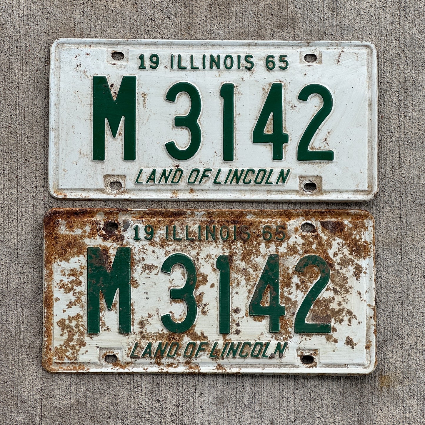 Photo of a 1965 Illinois Municipal License Plate Pair Auto Tag Garage Decor Vintage M 3142 with original patina