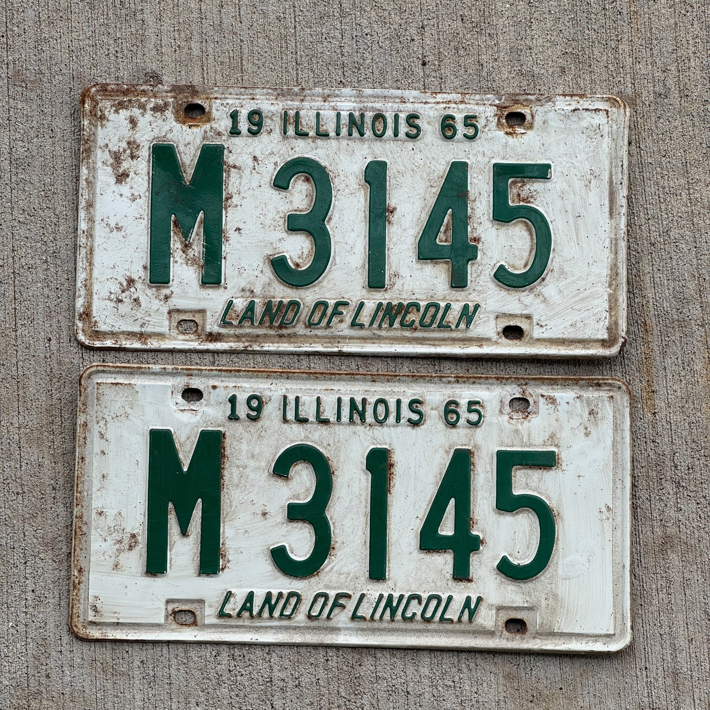 Photo of a 1965 Illinois Municipal License Plate Pair Auto Tag Garage Decor Vintage M 3145 with original patina