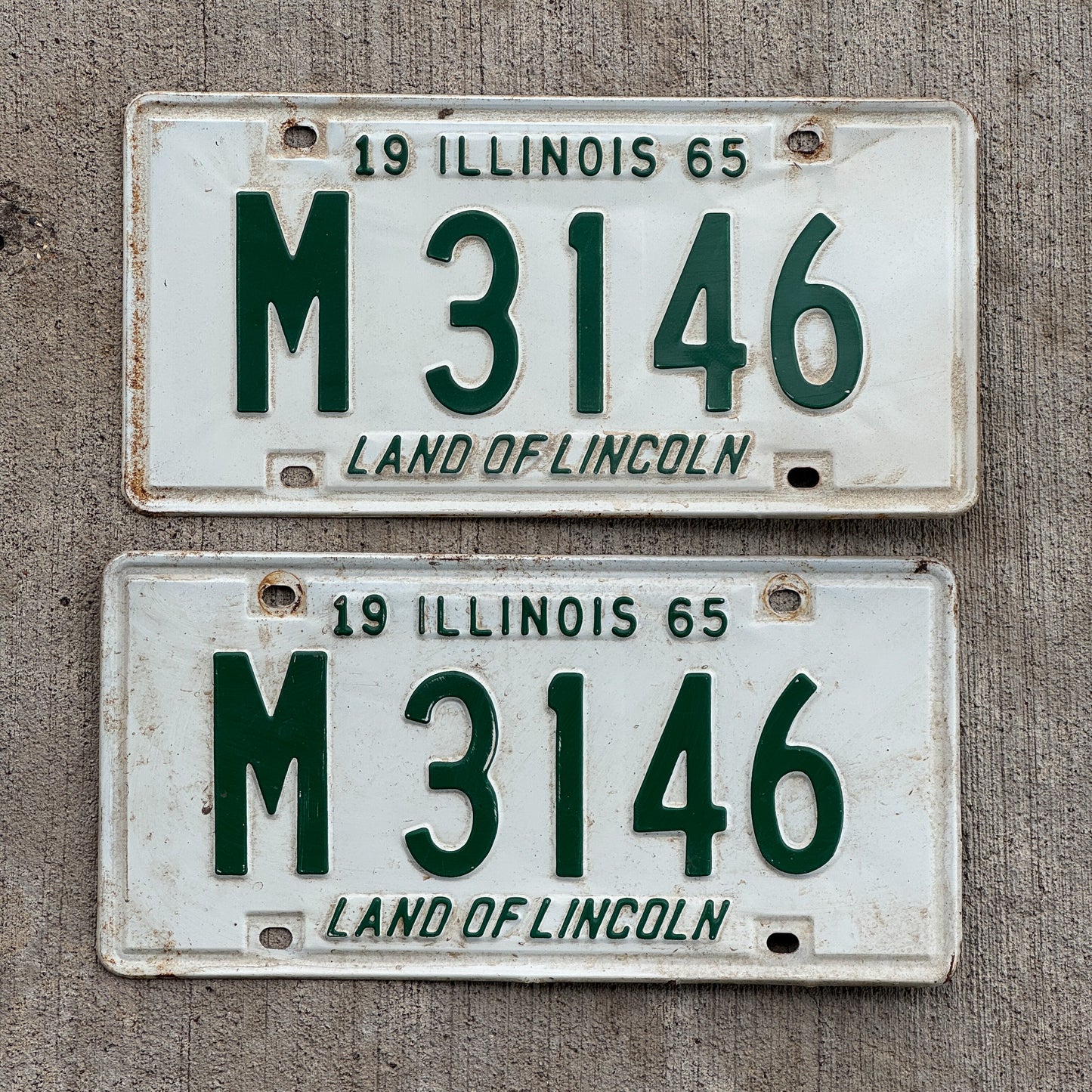 Photo of a 1965 Illinois Municipal License Plate Pair Auto Tag Garage Decor Vintage M 3146 with original patina