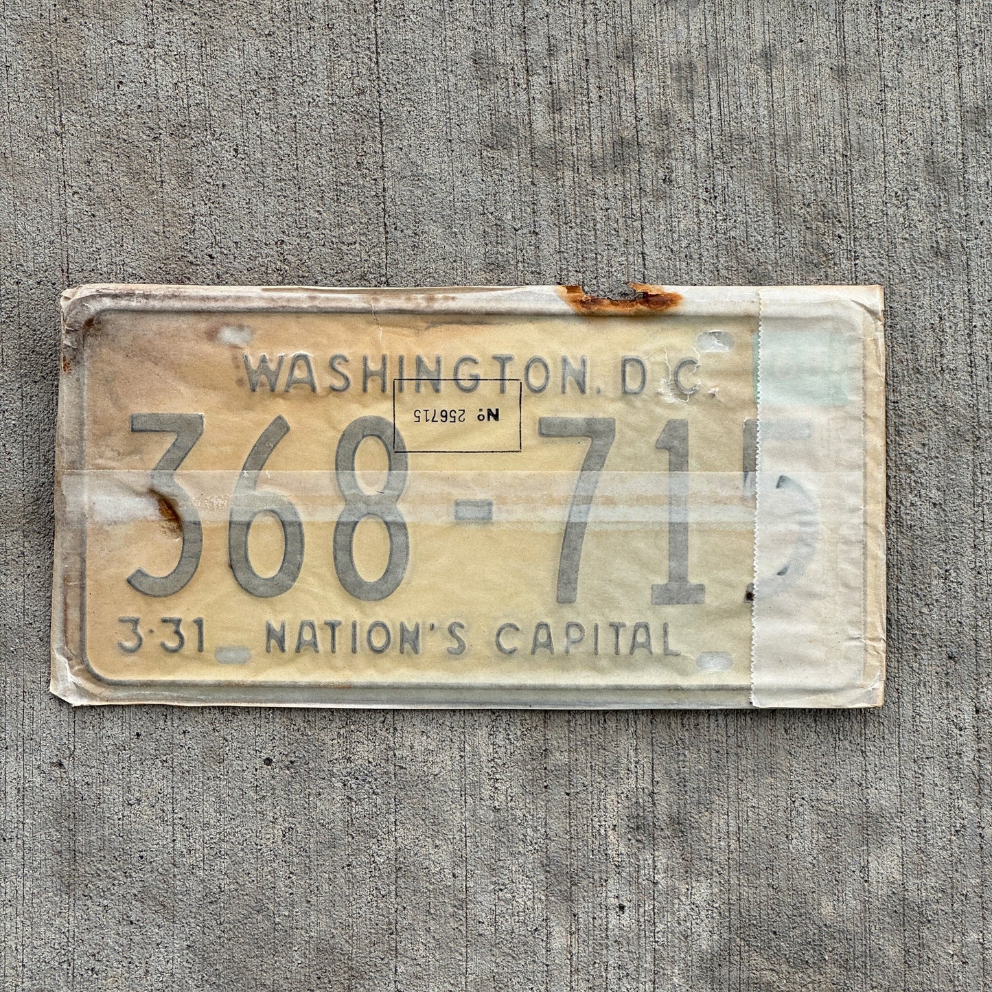 Photo of a 1967 1968 Washington DC License Plate Pair Auto Tag Garage Decor Vintage with Envelope 368 715 with original patina