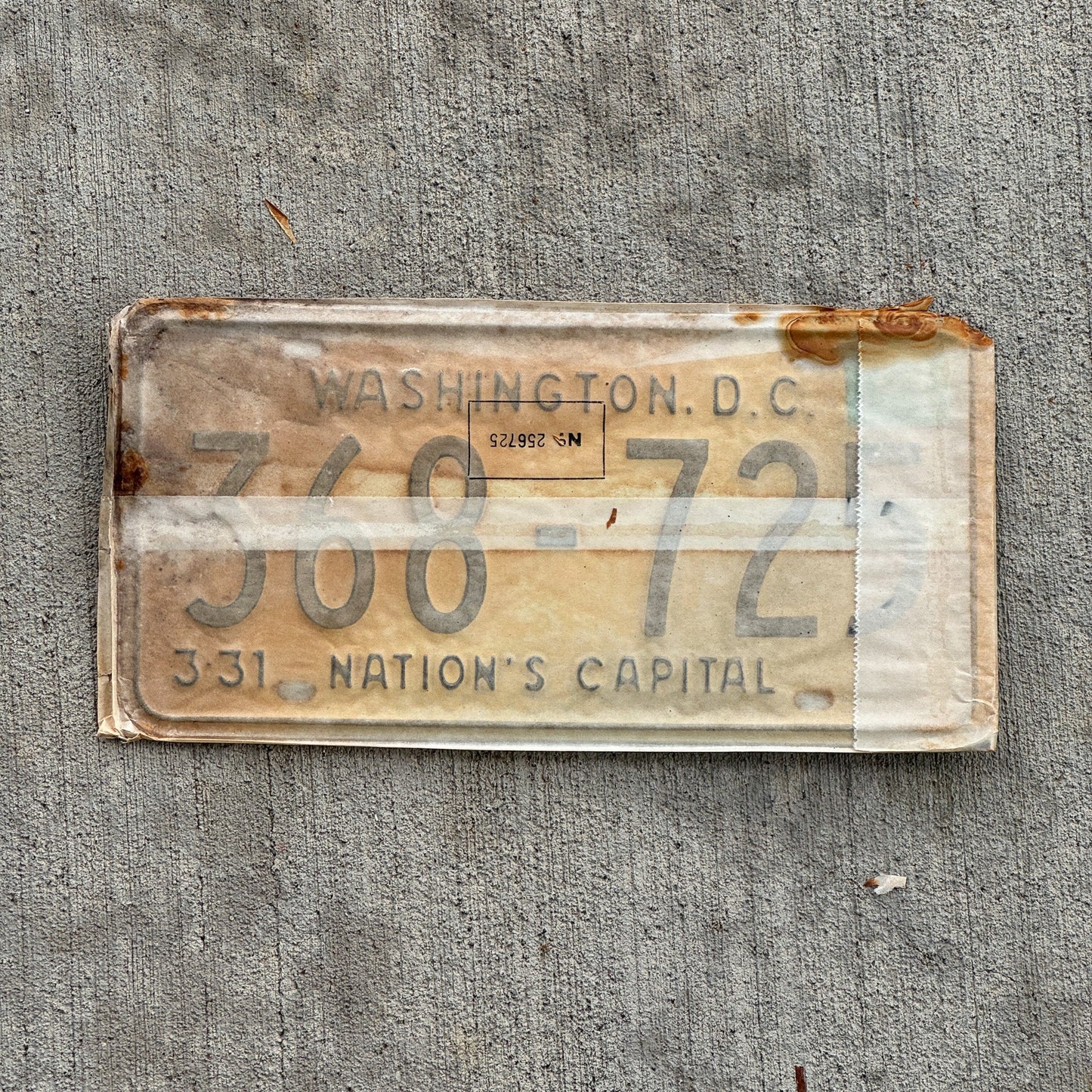 Photo of a 1967 1968 Washington DC License Plate Pair Auto Tag Garage Decor Vintage with Envelope 368 725 with original patina