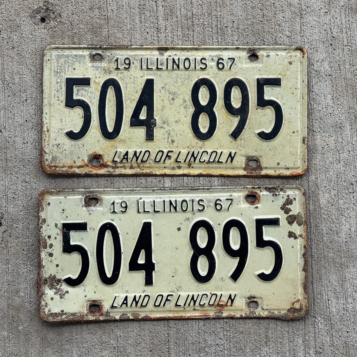 Photo of a 1967 Illinois License Plate Pair Auto Tag Garage Decor Vintage 504 895 with original patina