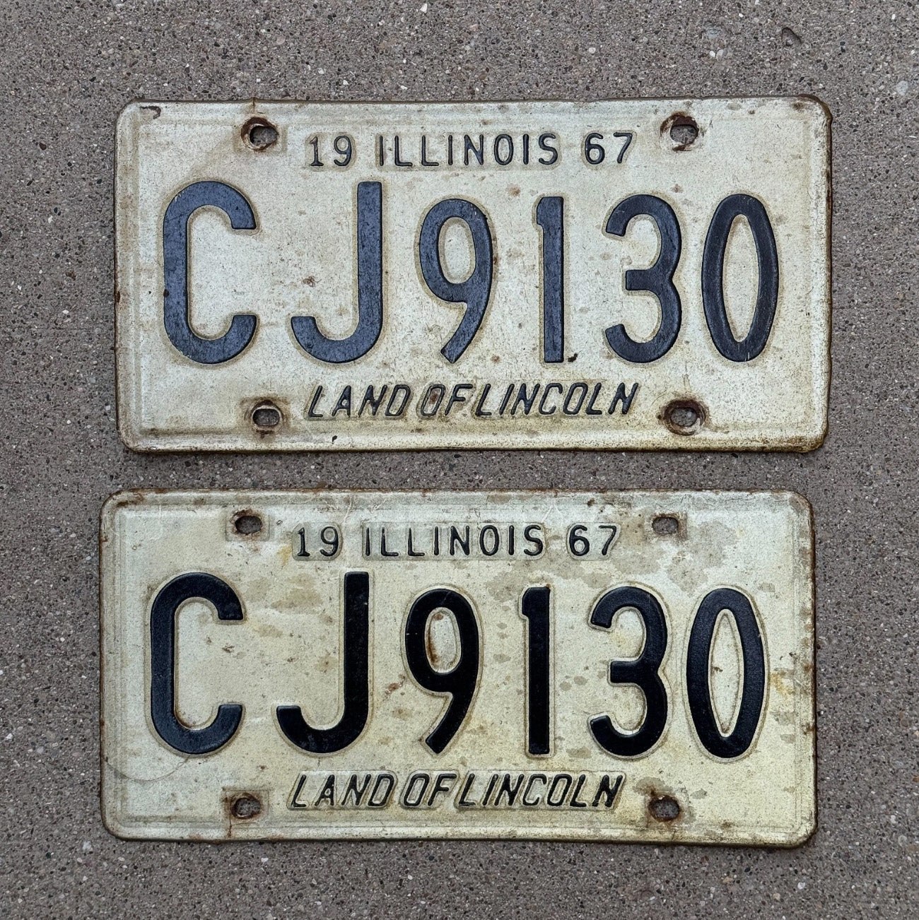 Photo of a 1967 Illinois License Plate Pair Auto Tag Garage Decor Vintage CJ 9130