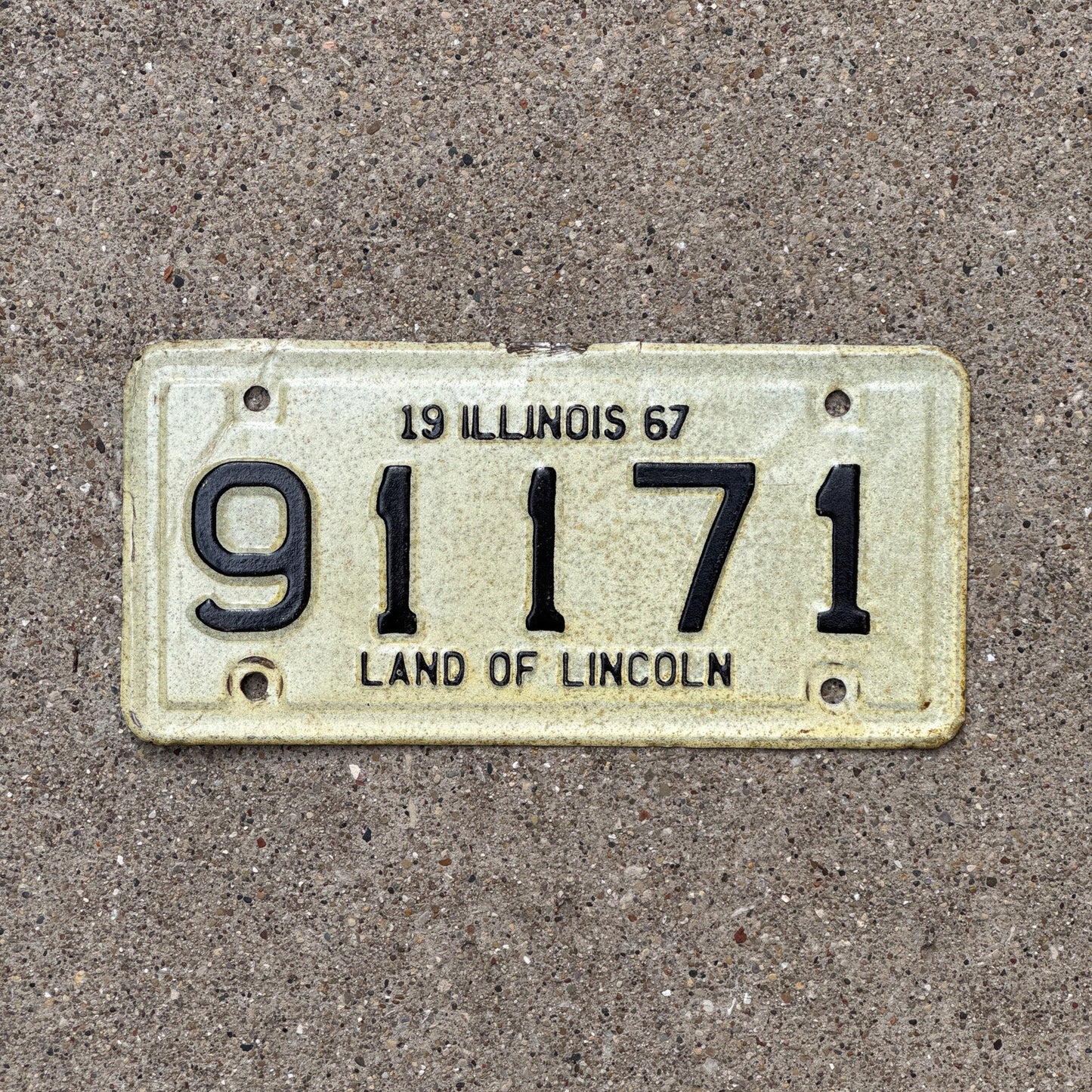 Photo of a 1967 Illinois Motorcycle License Plate Auto Tag Garage Decor Vintage 91171