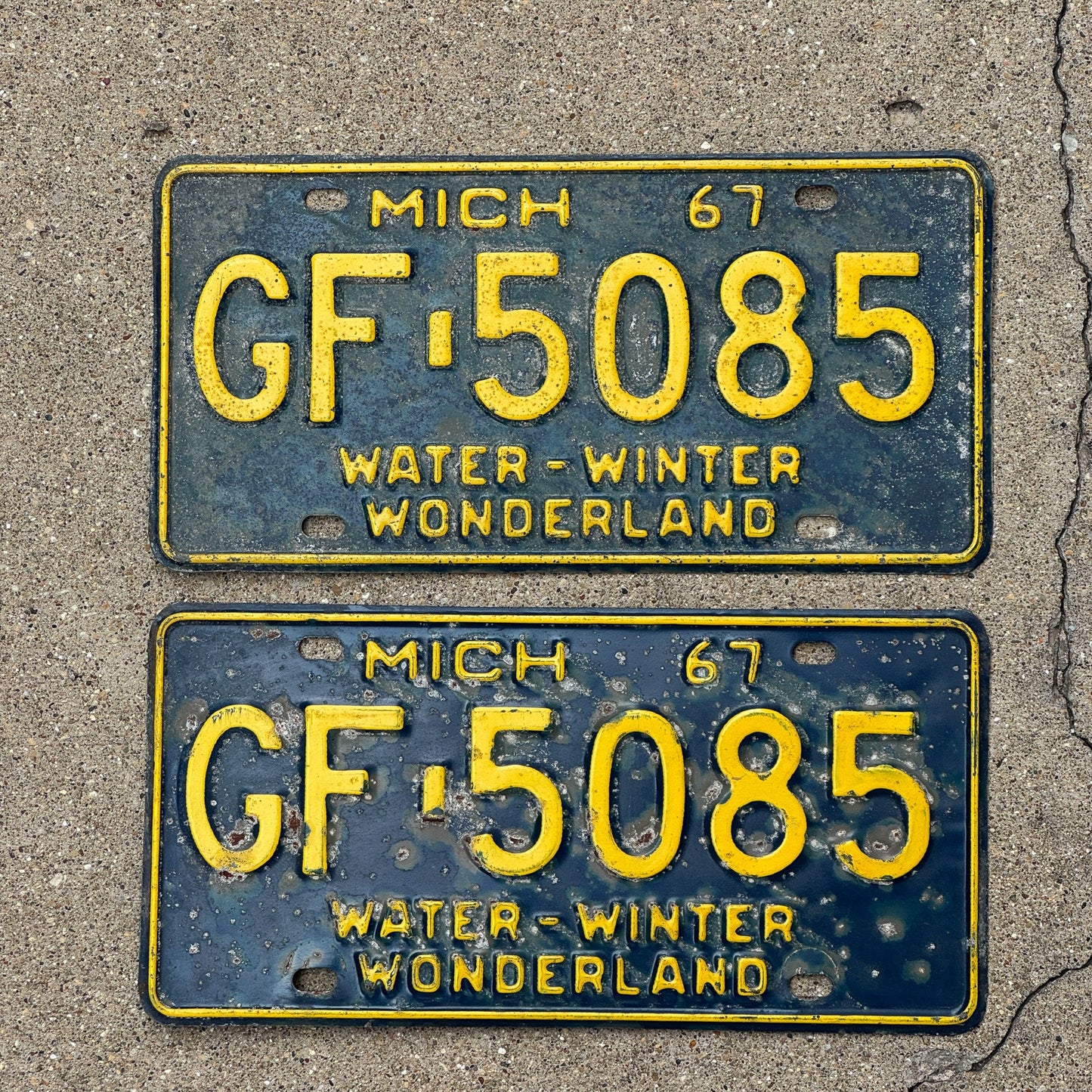 Photo of a 1967 Michigan License Plate Auto Tag Garage Decor Vintage GF 5085
