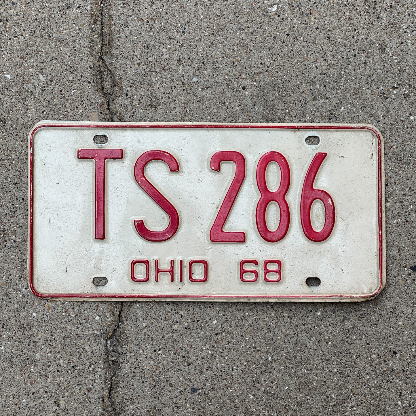 Photo of a 1968 Ohio License Plate Auto Tag Garage Decor Vintage TS 286 with original patina