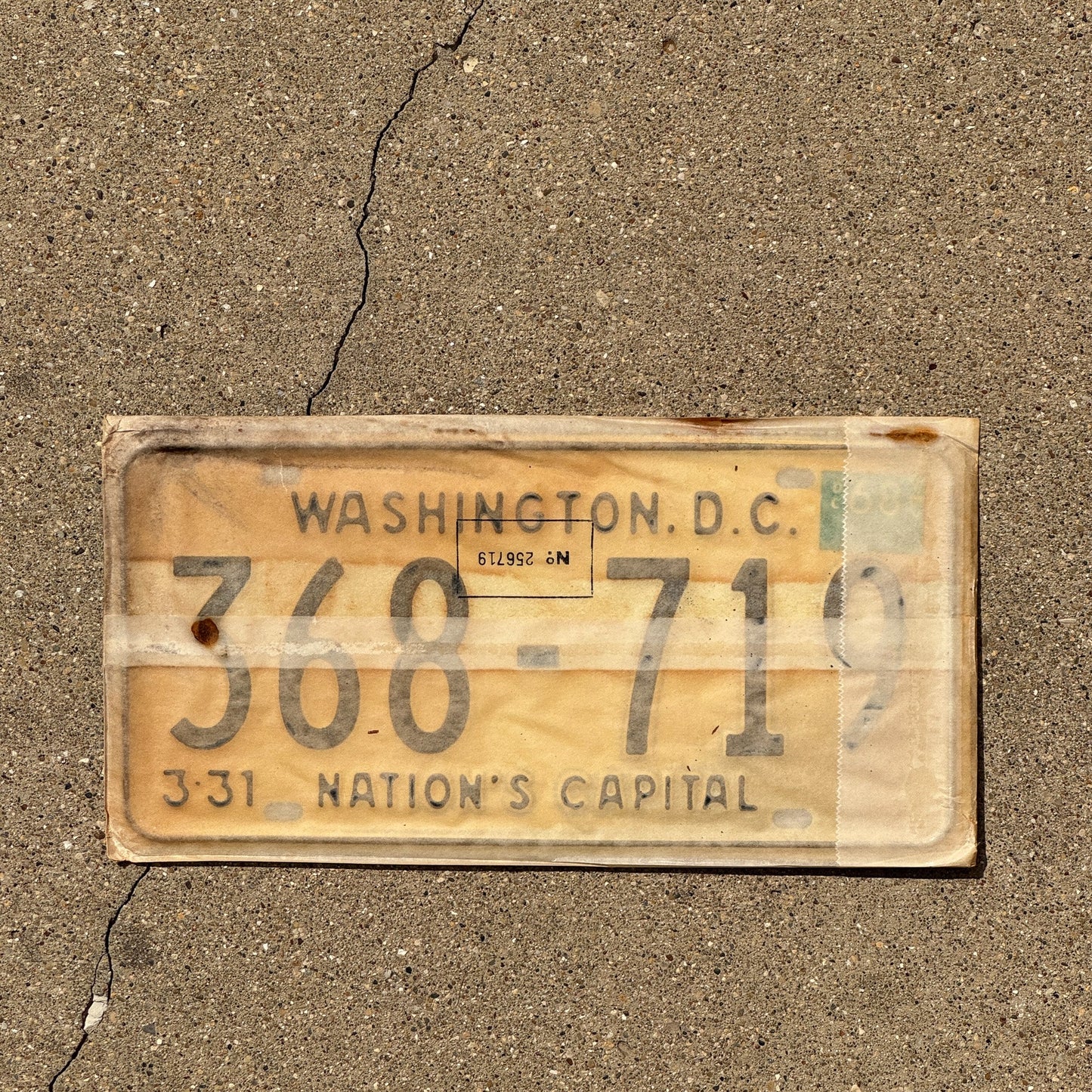 Photo of a 1968 Washington DC License Plate Auto Tag Garage Decor Vintage with Envelope 368 719