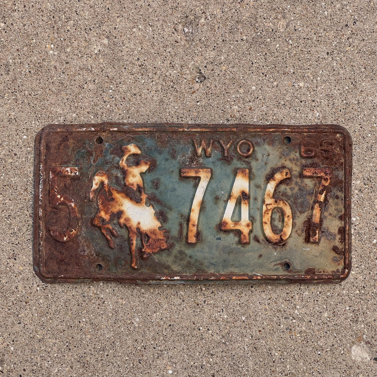 Photo of a 1969 Wyoming License Plate Auto Tag Garage Decor Vintage Albany County 5 7467