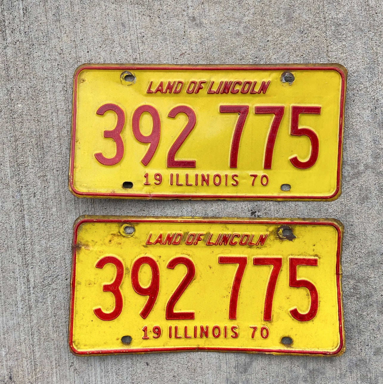 Photo of a 1970 Illinois License Plate Pair Auto Tag Garage Decor Vintage 392775 with original patina