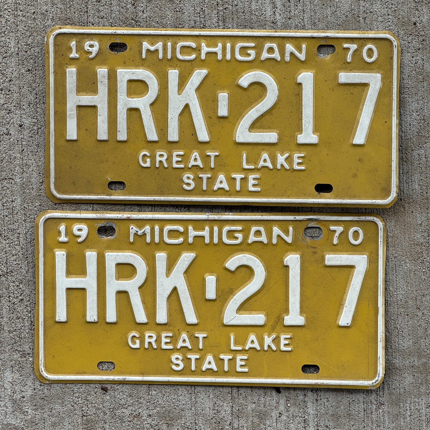 Photo of a 1970 Michigan License Plate Pair Auto Tag Garage Decor Vintage HRK 217