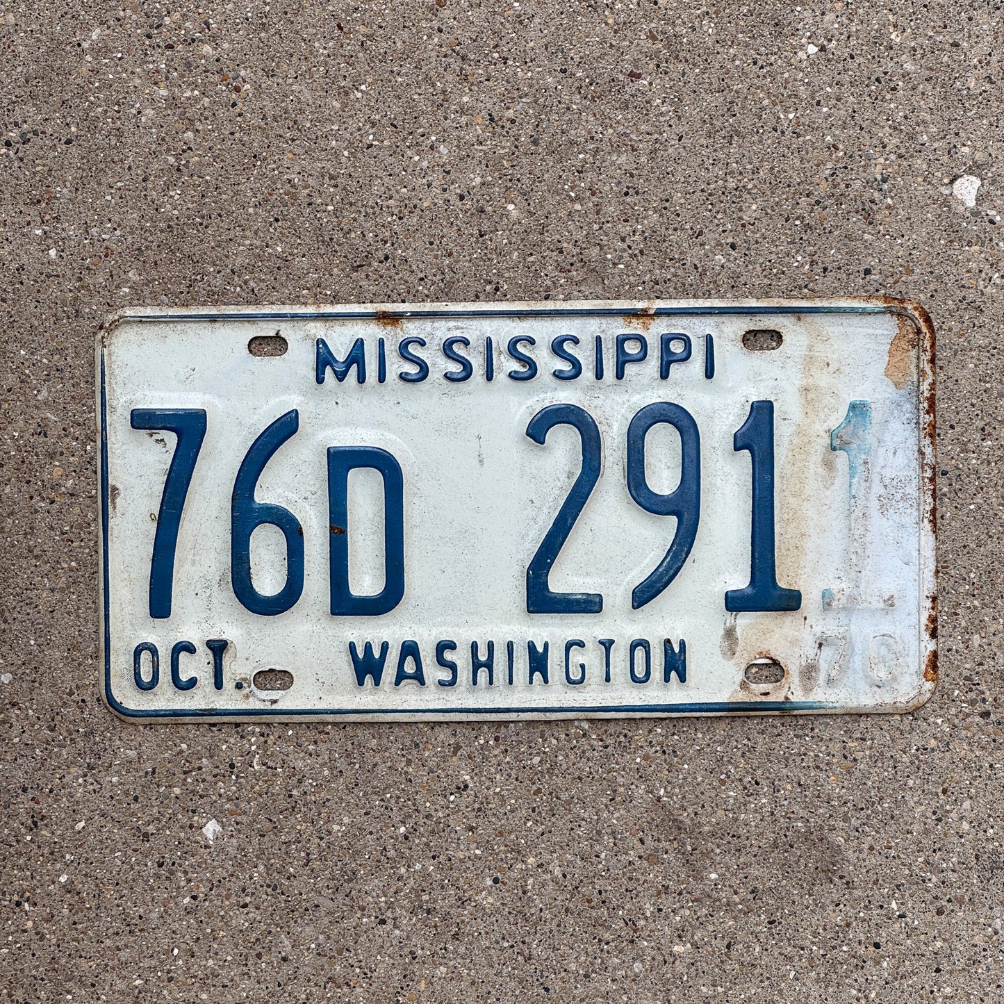 Photo of a 1970 Mississippi License Plate Auto Tag Garage Decor Vintage 76D 2911