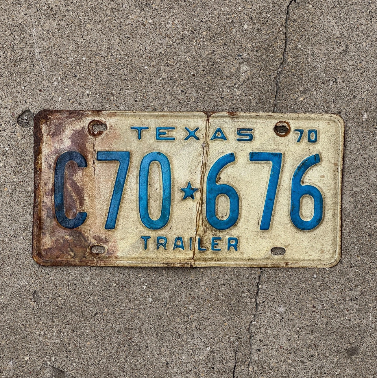 Photo of a 1970 Texas Trailer License Plate Auto Tag Garage Decor Vintage C 70676