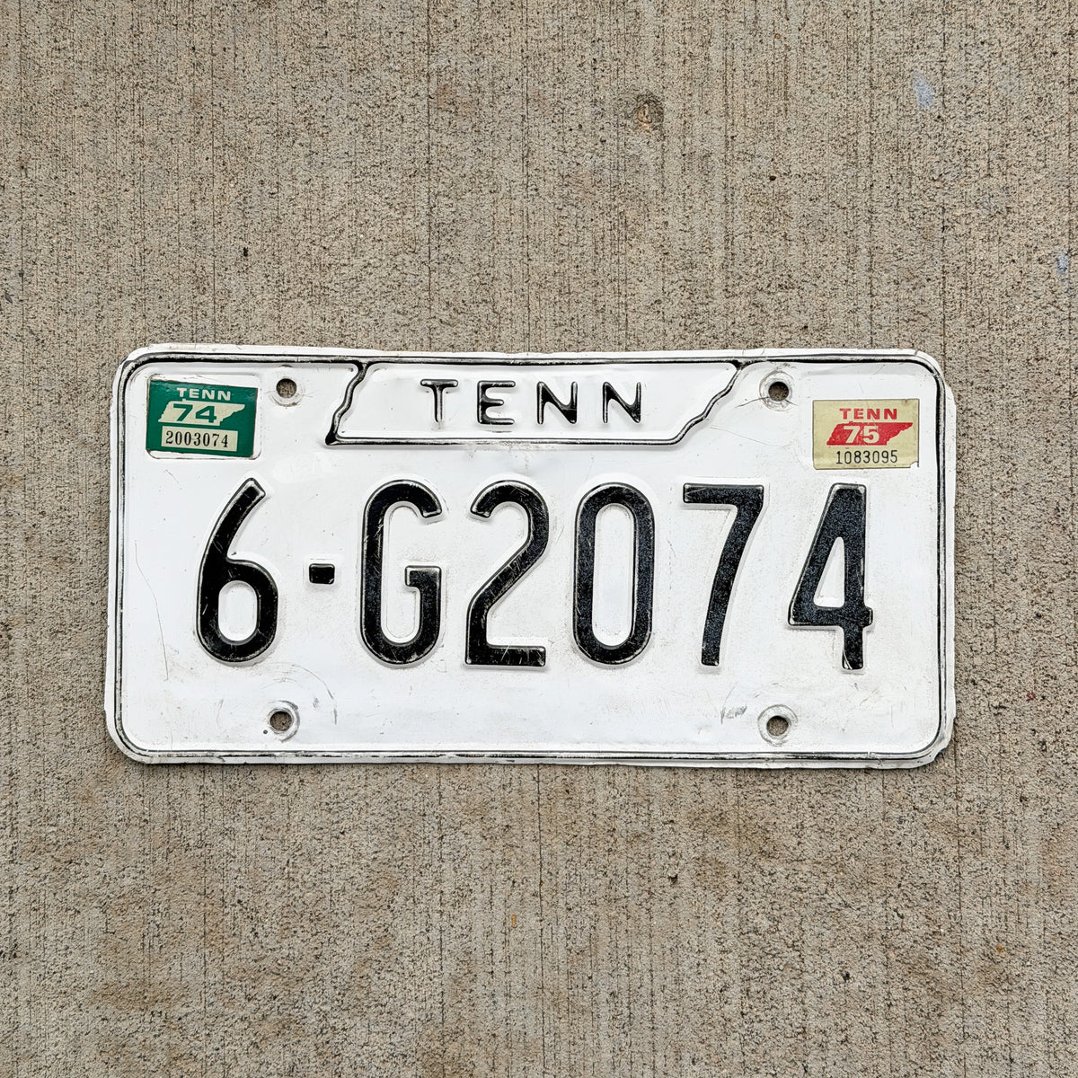 Photo of a 1971 1975 Tennessee License Plate Auto Tag Garage Decor Vintage 6 G2074 with original patina