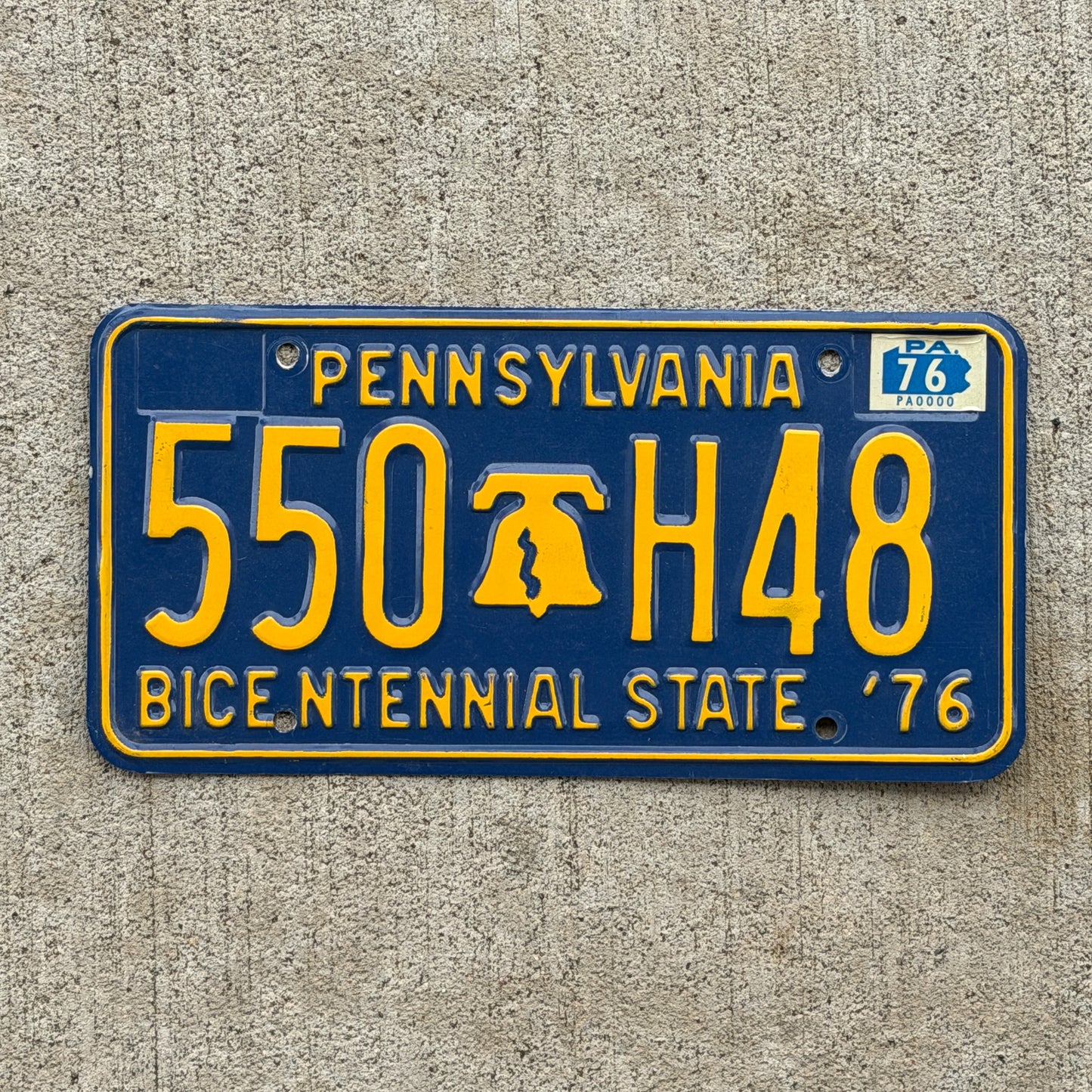 Photo of a 1971 1976 Pennsylvania License Plate Auto Tag Garage Decor Vintage Bicentennial Liberty Bell 550 H48 with original patina
