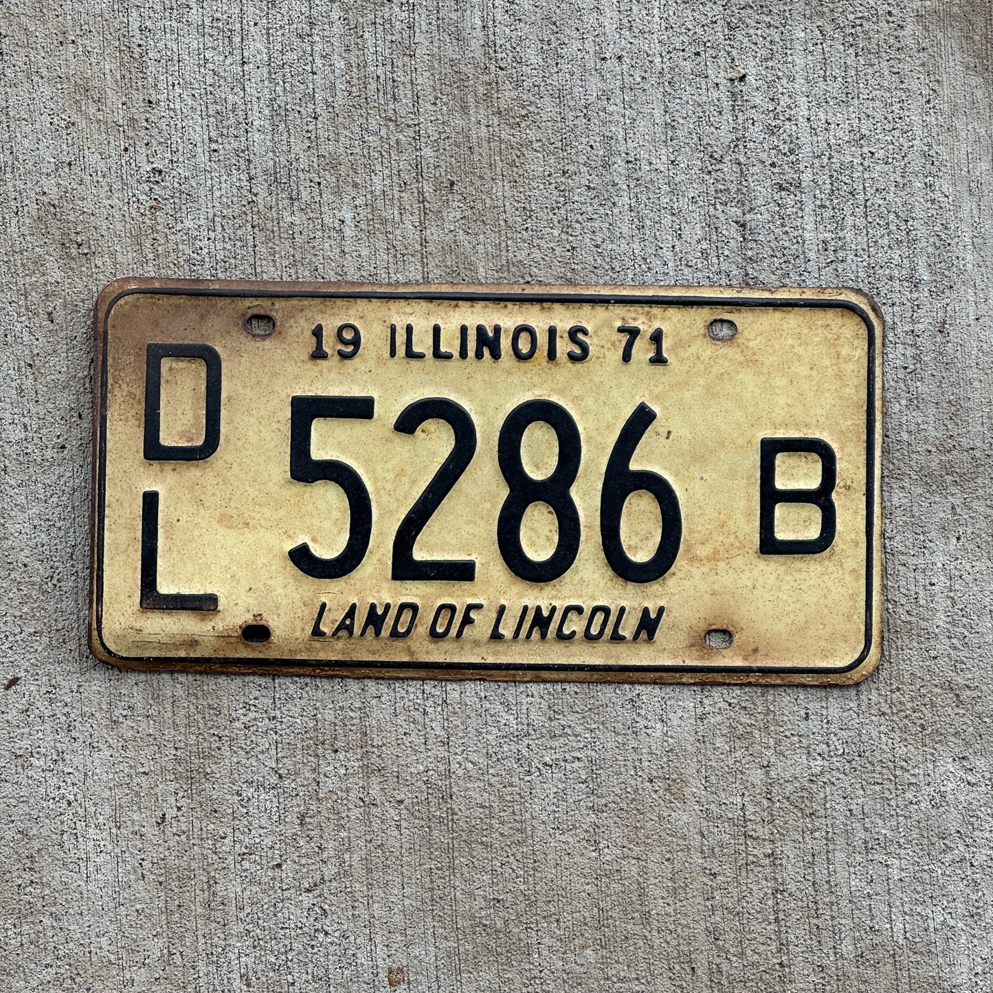 Photo of a 1971 Illinois Dealer License Plate Auto Tag 2 Vintage Garage 5286 B with original patina