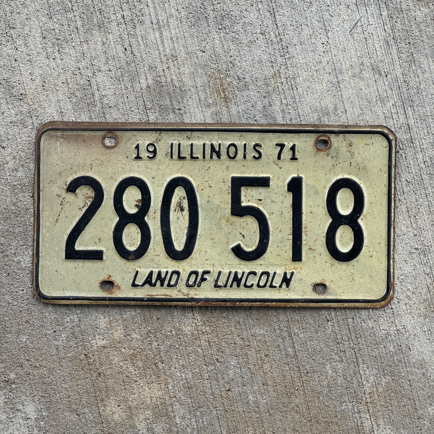 Photo of a 1971 Illinois License Plate Auto Tag 1 Vintage Garage 280 518 with original patina