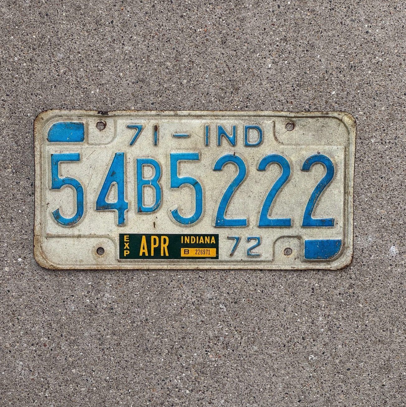 Photo of a 1971 Indiana License Plate Auto Tag Garage 222 Repeating 222 Repeating 54 B 5222