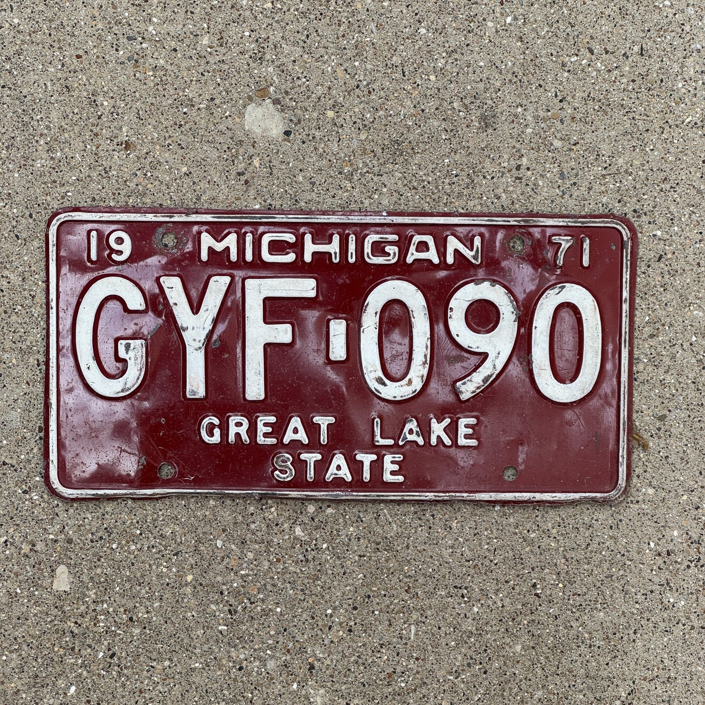 Photo of a 1971 Michigan License Plate Auto Tag Garage Decor Vintage GYF 090
