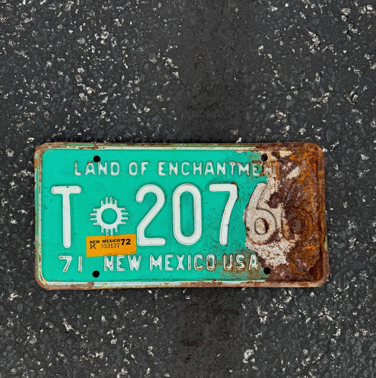 Photo of a 1971 New Mexico Trailer License Plate Auto Tag Garage Decor Vintage T 20766