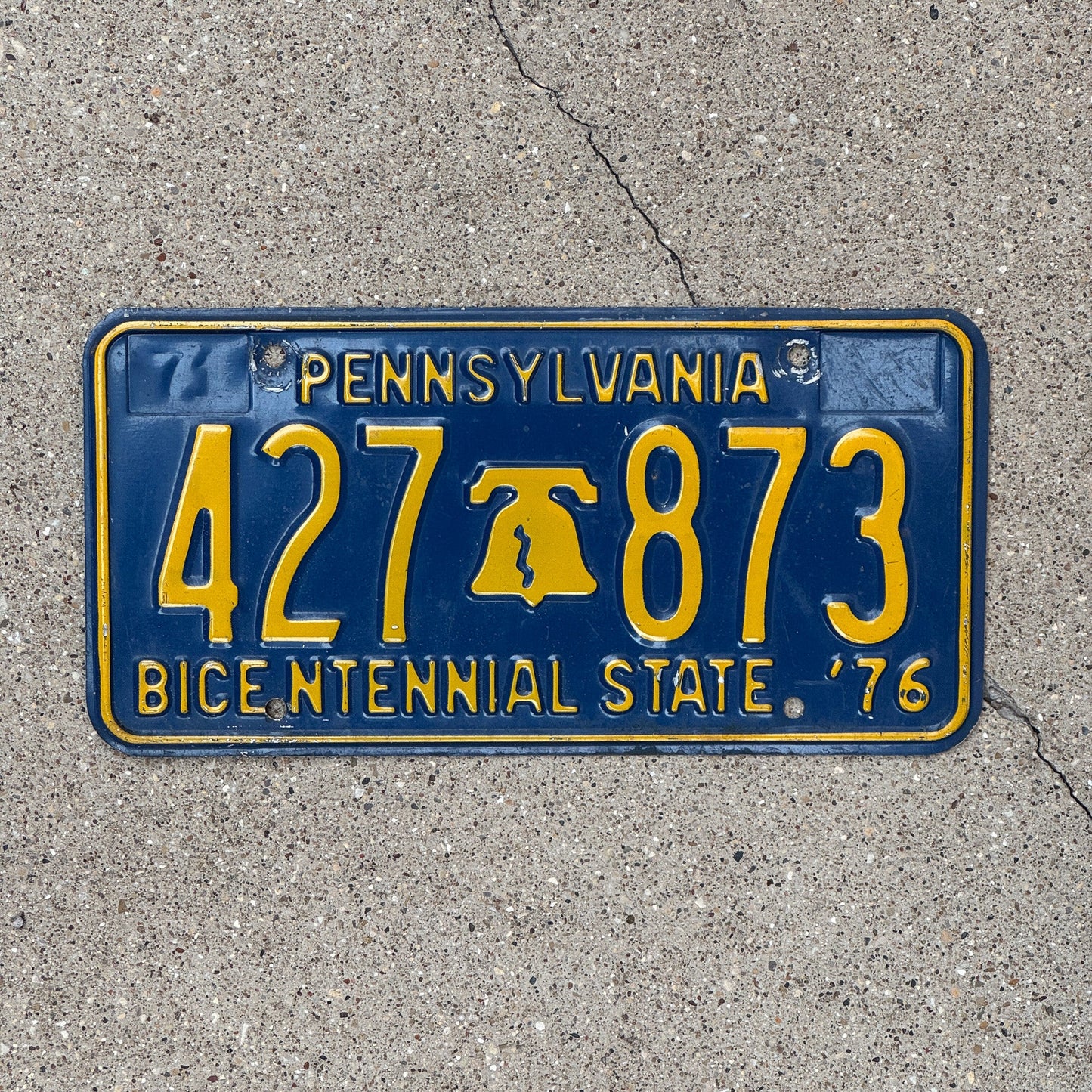 Photo of a 1971 Pennsylvania License Plate Auto Tag Garage Decor Vintage Liberty Bell 427 873