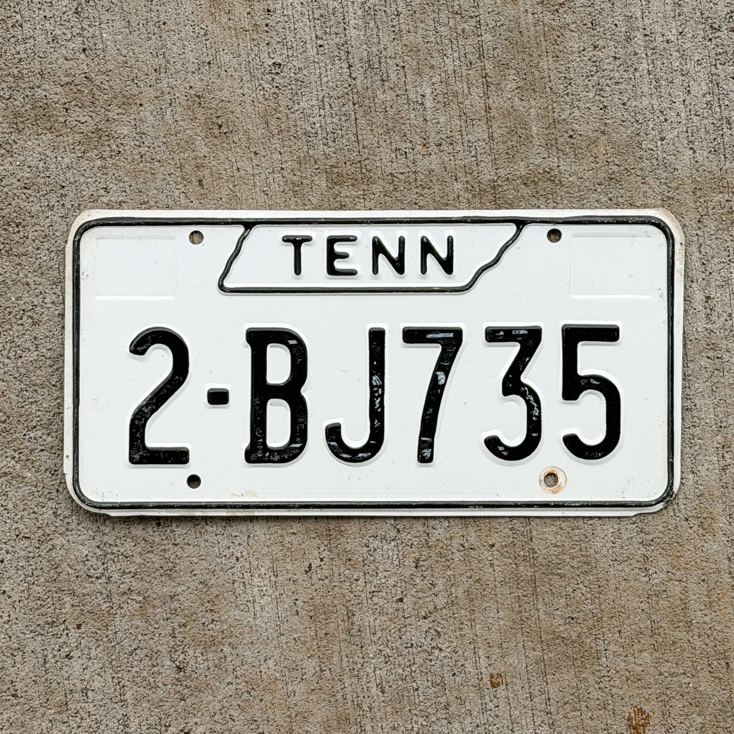 Photo of a 1971 Tennessee License Plate Auto Tag Garage Decor Vintage 2 BJ 735 with original patina