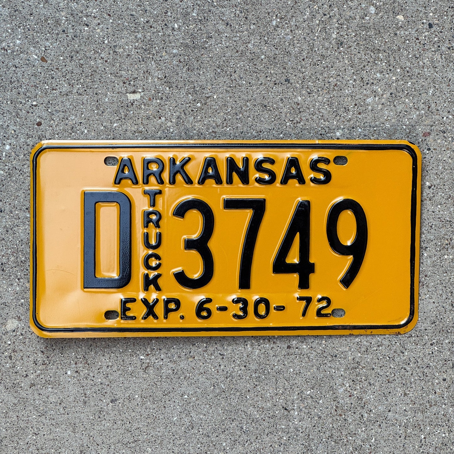 Photo of a 1972 Arkansas Truck License Plate Auto Tag Garage Decor Vintage D 3749