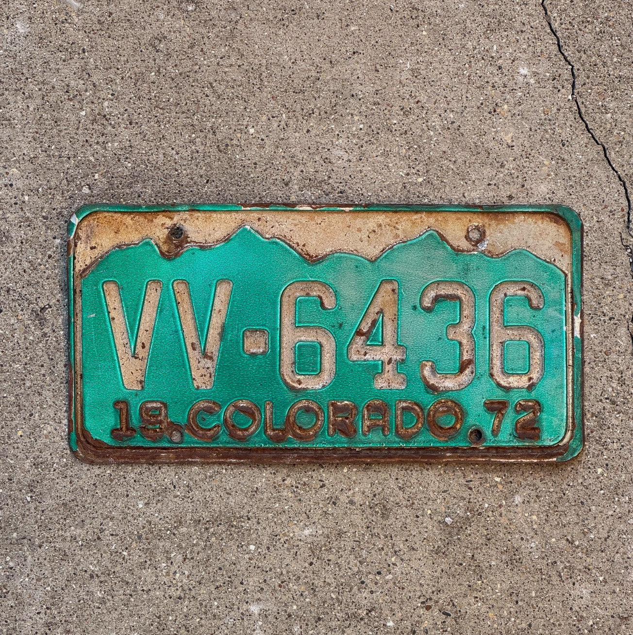 Photo of a 1972 Colorado License Plate Auto Tag Garage Decor VV 6463