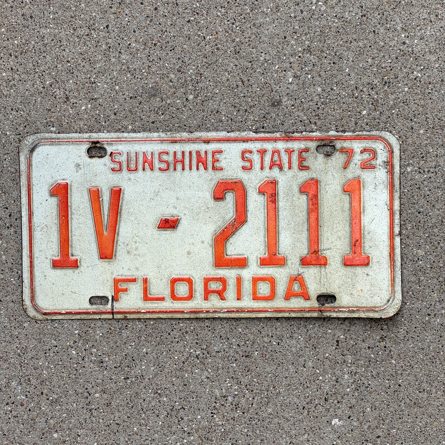 Photo of a 1972 Florida License Plate Auto Tag Garage Decor Vintage Repeat Repeating 1V 2 111