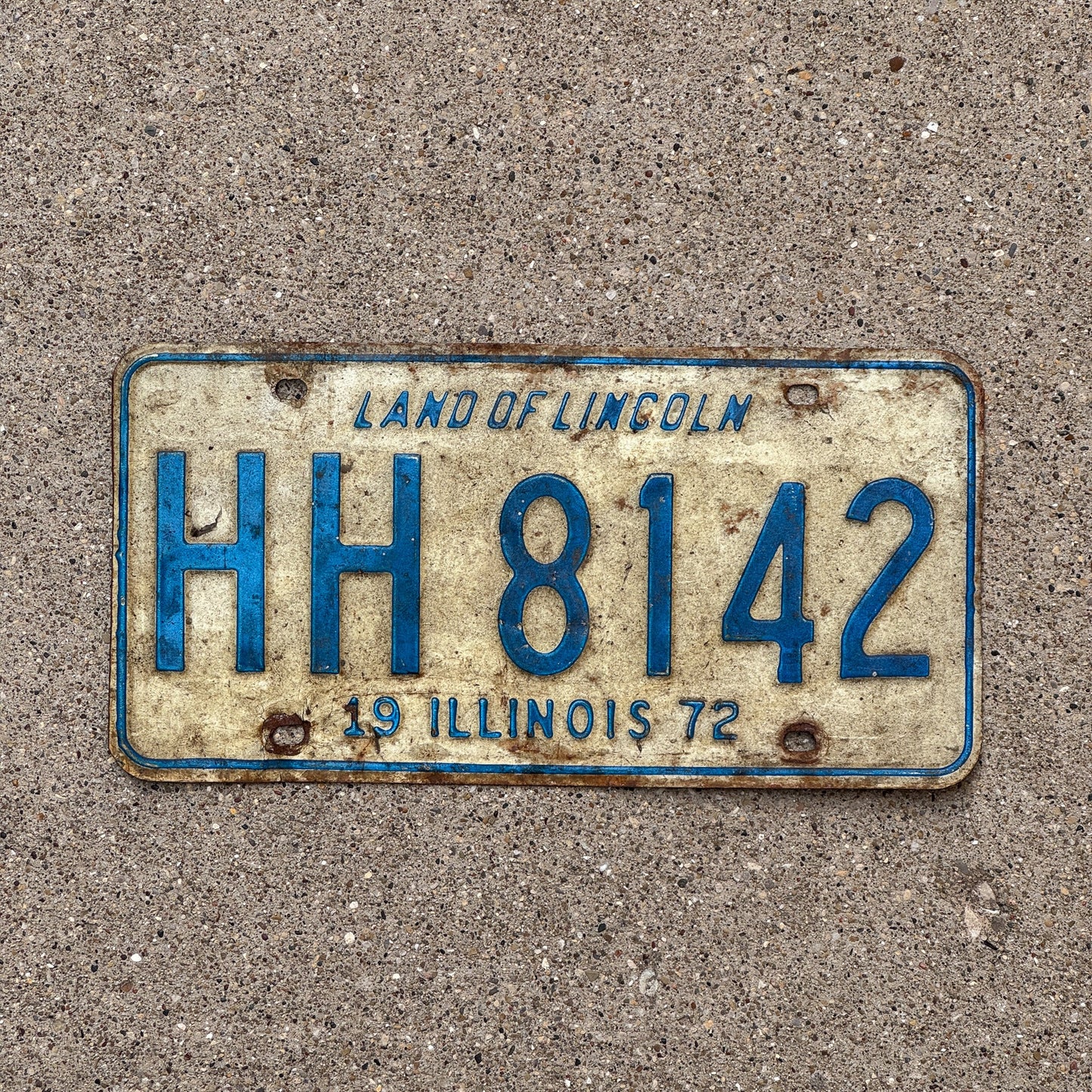 Photo of a 1972 Illinois License Plate Auto Tag Garage Decor Vintage HH 8142