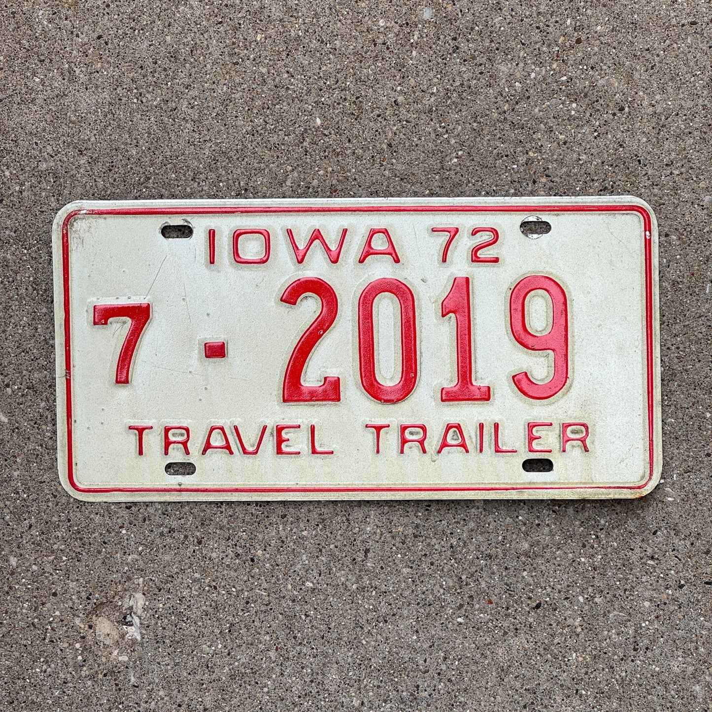 Photo of a 1972 Iowa TRAILER License Plate Auto Tag Garage Decor Vintage 7 2019