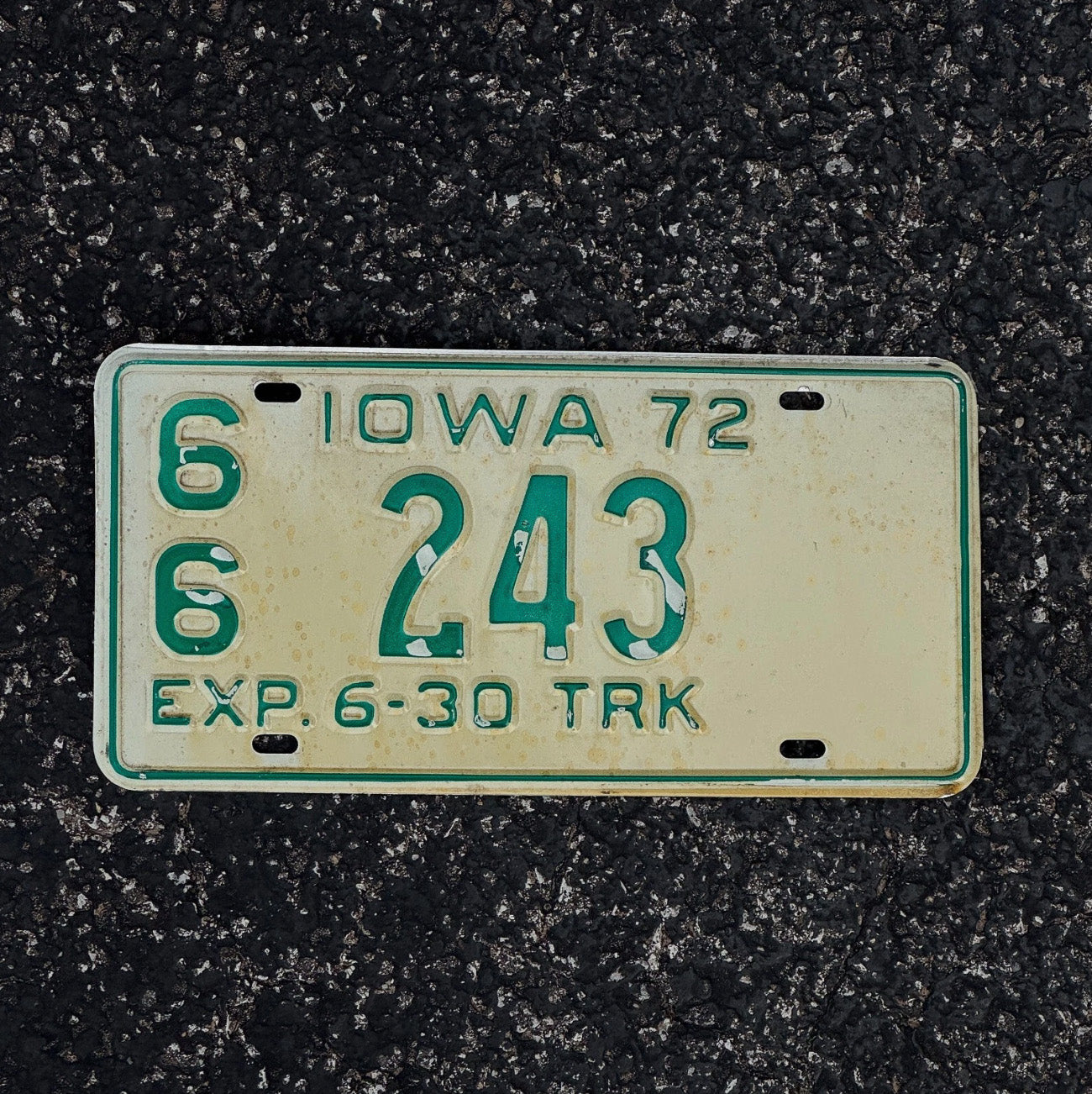 Photo of a 1972 Iowa Truck License Plate Auto Tag Garage Decor Vintage 66 243